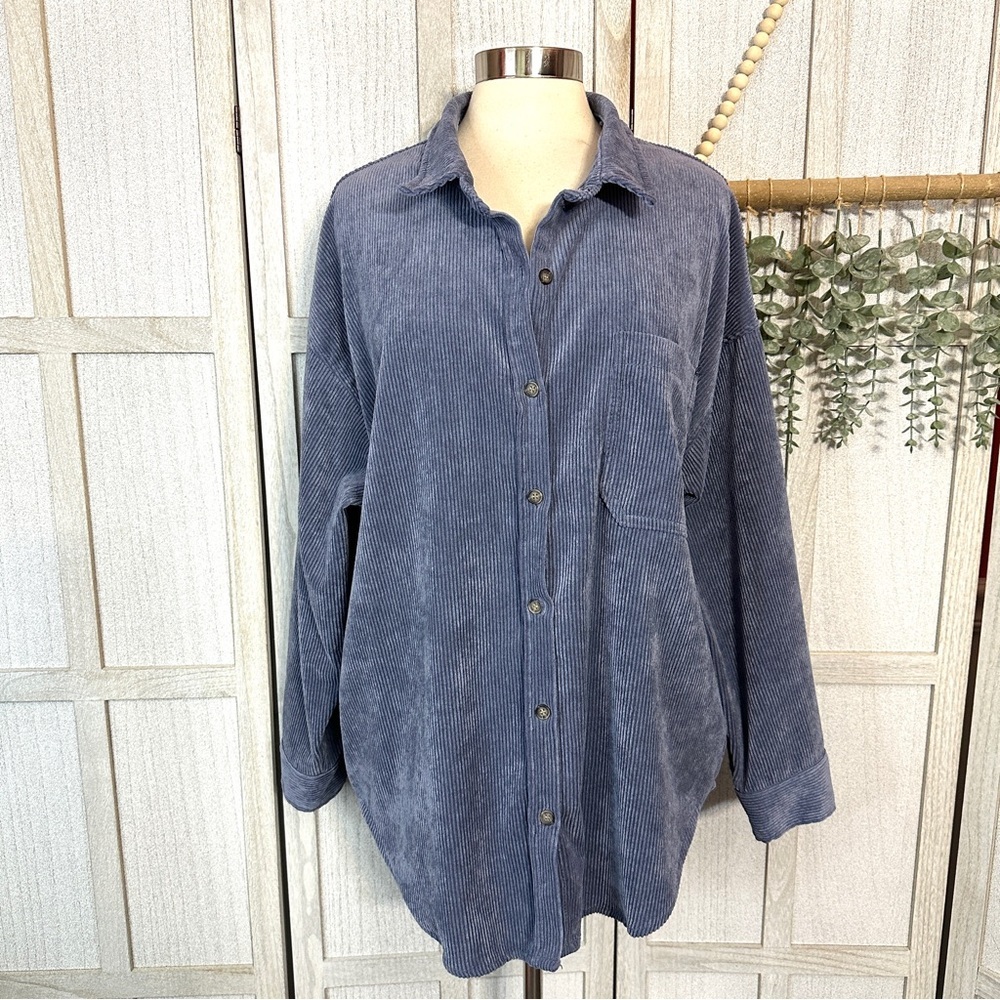3/$22🩶 Ashley By 26th International Utility Collection Corduroy Button Up Top XL